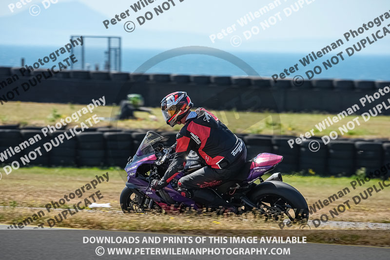 anglesey no limits trackday;anglesey photographs;anglesey trackday photographs;enduro digital images;event digital images;eventdigitalimages;no limits trackdays;peter wileman photography;racing digital images;trac mon;trackday digital images;trackday photos;ty croes